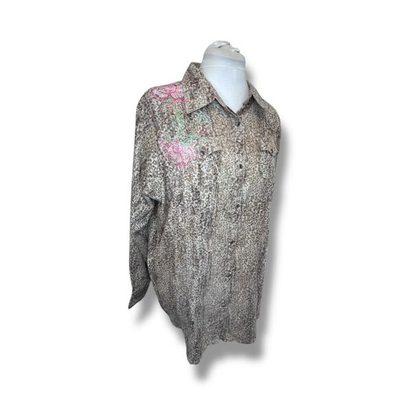 Wrangler Women’s Pearl Snap Embroidered Western Animal Print Shirt size XXL - Picture 2 of 13